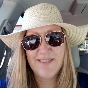 Meet your Posher, Tracy